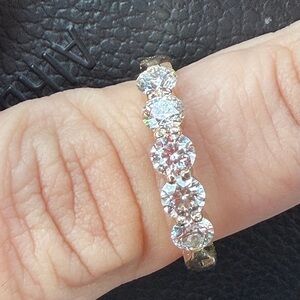 Elegant Gold and diamond Women's Ring